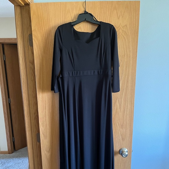 Cousins Black Concert Dress Size 8 - Picture 1 of 1